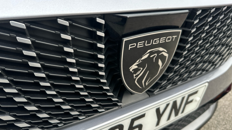 Peugeot 5008 157kW GT 73kWh 5dr Auto Electric Estate